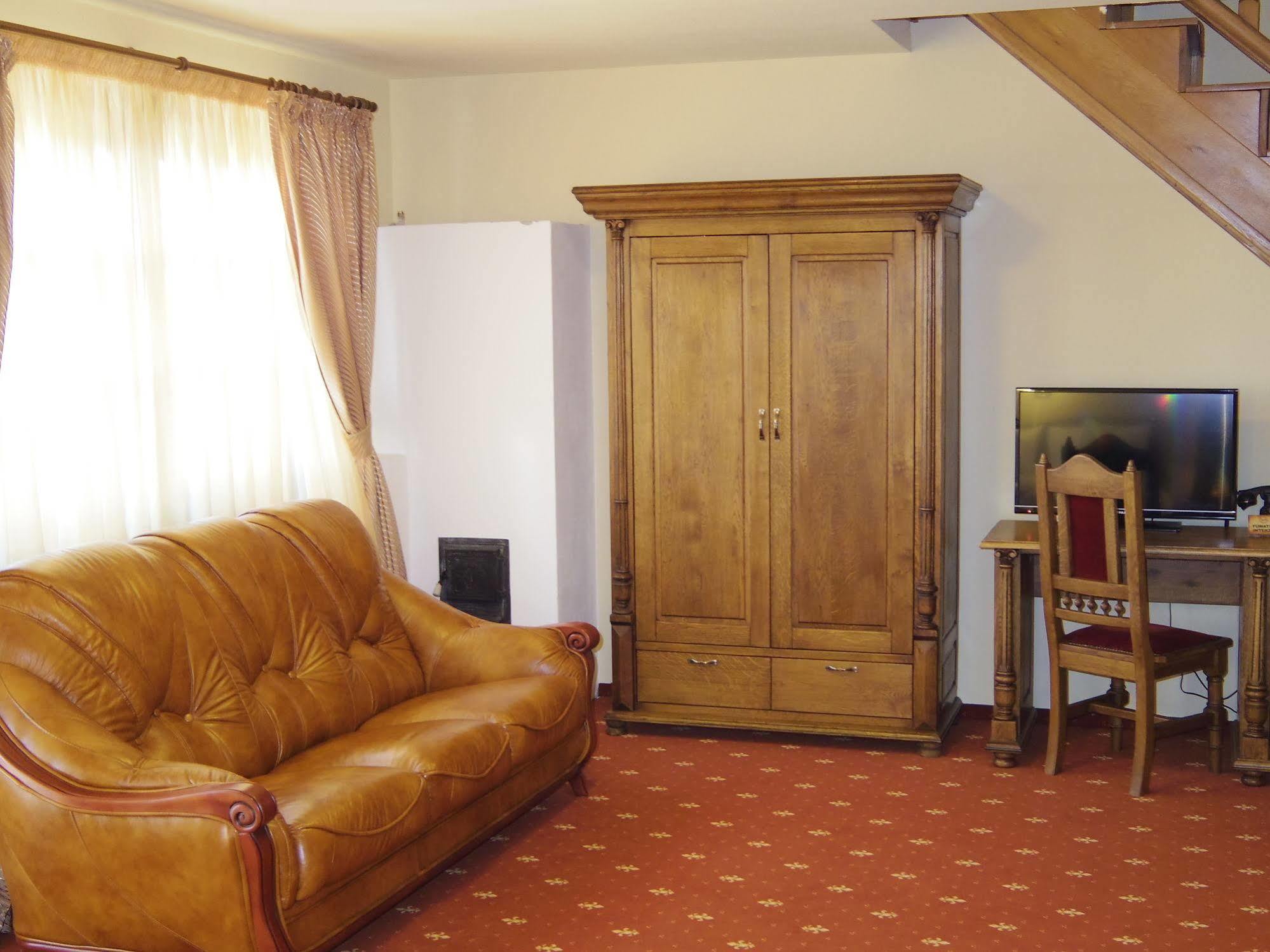 Hotel Castel Royal Mosnita Noua 외부 사진