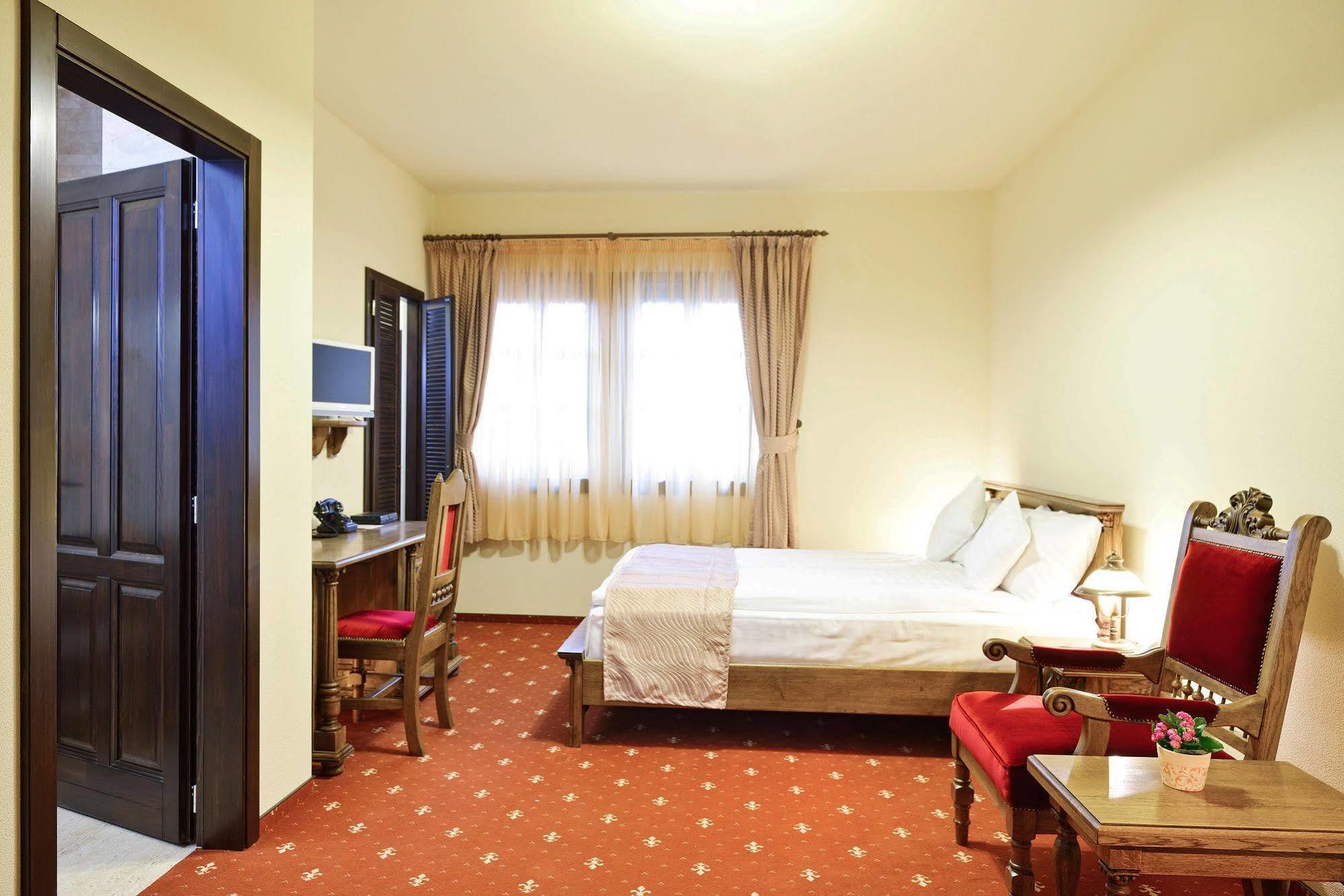 Hotel Castel Royal Mosnita Noua 외부 사진