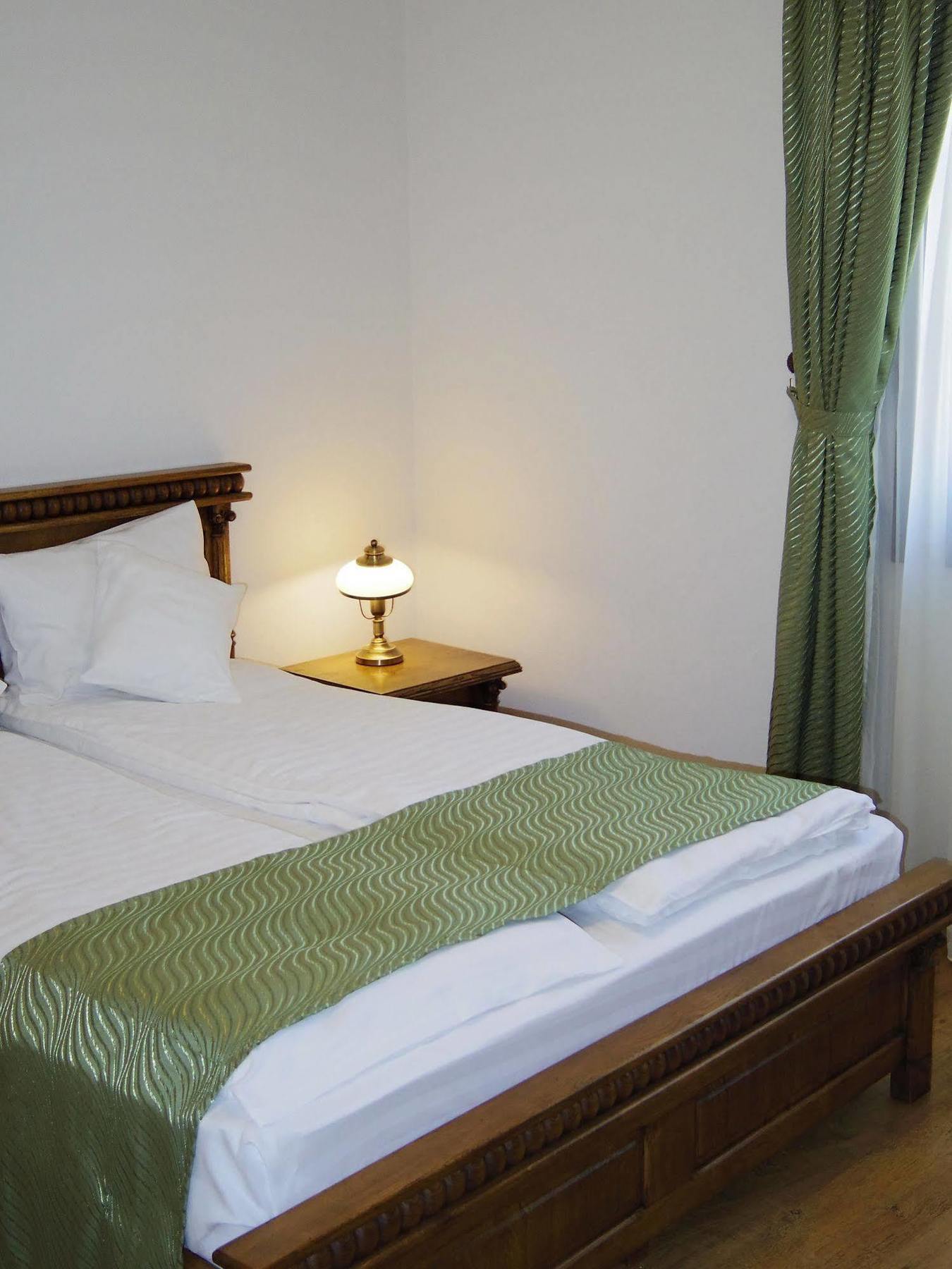 Hotel Castel Royal Mosnita Noua 외부 사진
